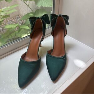 Elegant Green Satin Heels with Bow
